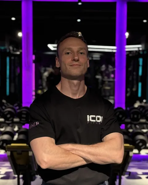 Артур Калюта — тренер ICON fitness